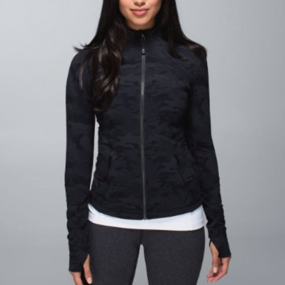 lululemon athletica Jackets & Blazers - 36. (2353) LULULEMON Forme Jacket *Cuffins Sz 2 **